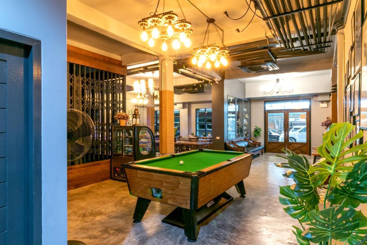 曼谷黑色城堡酒店 外观 照片