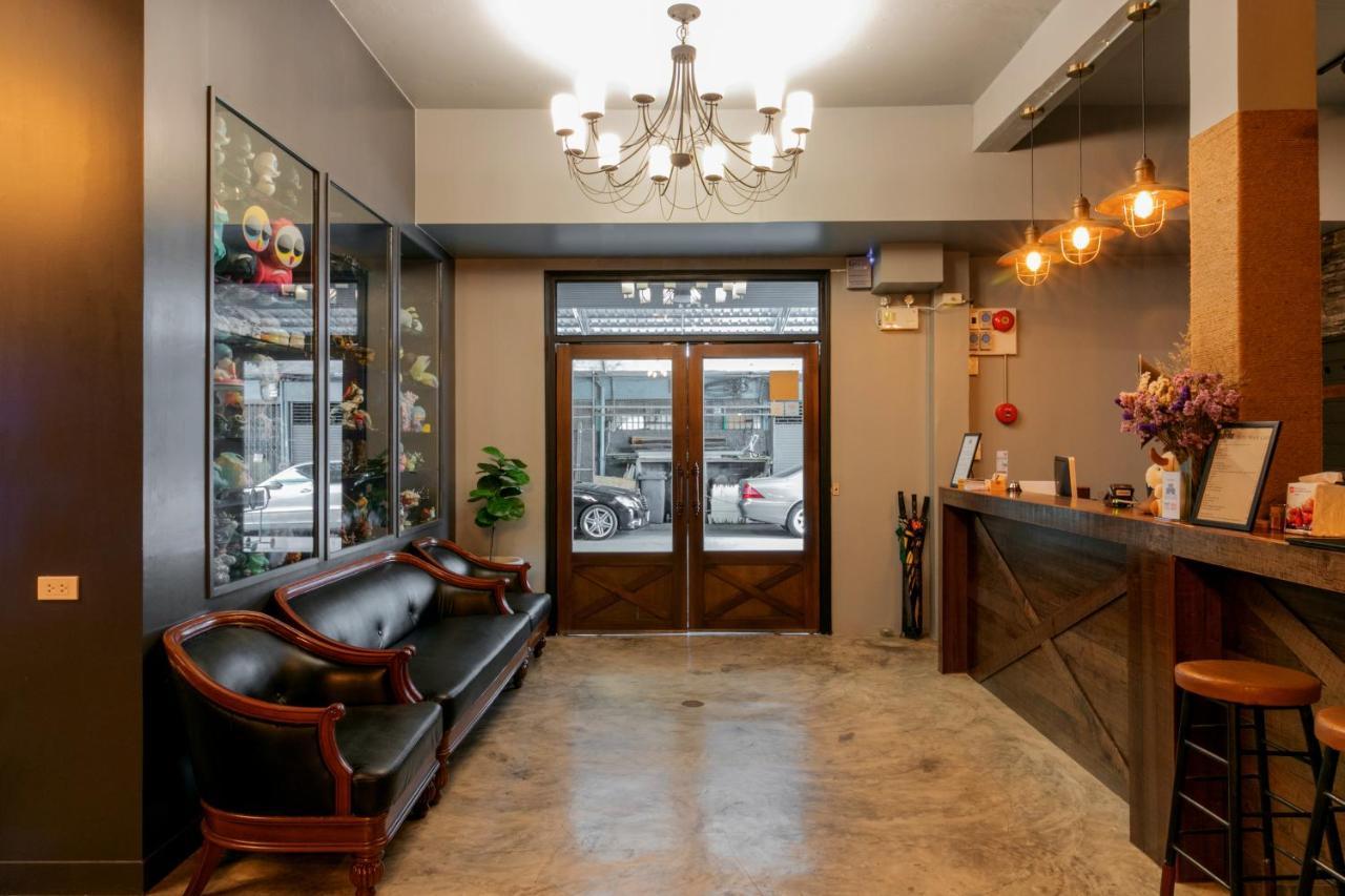 曼谷黑色城堡酒店 外观 照片